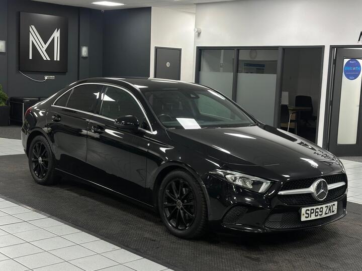 Mercedes-Benz A Class 1.5 A180d Sport (Executive) 7G-DCT Euro 6 (s/s) 4dr Mercedes-Benz A Class 1.5 A180d Sport (Executive) 7G-DCT Euro 6 (s/s) 4dr