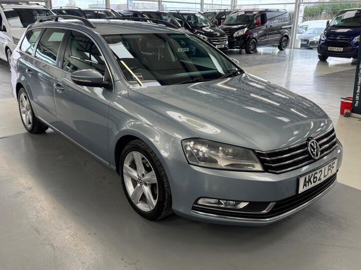 Volkswagen Passat 2.0 TDI BlueMotion Tech SE DSG Euro 5 (s/s) 5dr Volkswagen Passat 2.0 TDI BlueMotion Tech SE DSG Euro 5 (s/s) 5dr