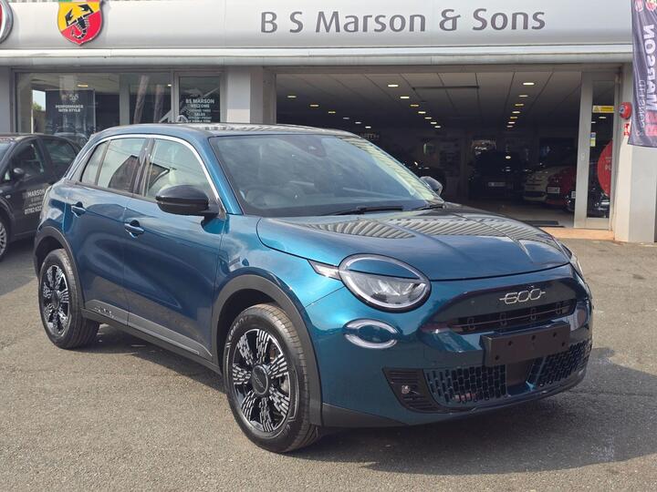 Fiat 600 1.2 MHEV E-DCT Euro 6 (s/s) 5dr