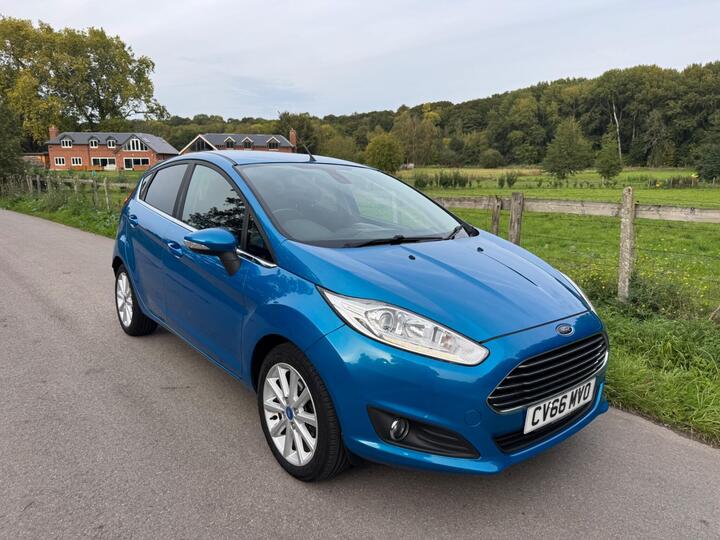 Ford Fiesta 1.0T EcoBoost Titanium Euro 6 (s/s) 5dr