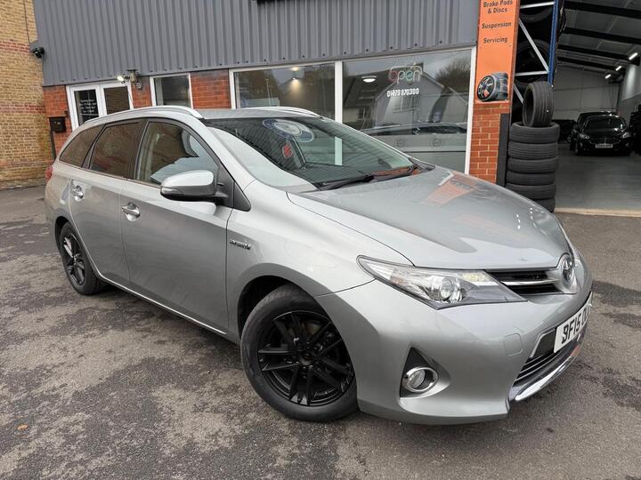 Toyota Auris 1.8 VVT-h Icon+ Touring Sports CVT Euro 5 (s/s) 5dr