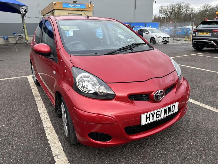 Toyota AYGO 1.0 VVT-i Ice Euro 5 5dr