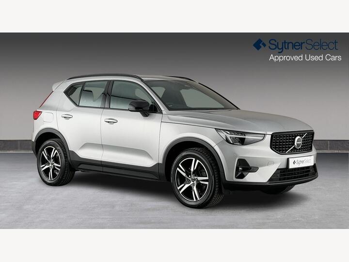 Volvo XC40 2.0 B3 MHEV Plus DCT Auto Euro 6 (s/s) 5dr