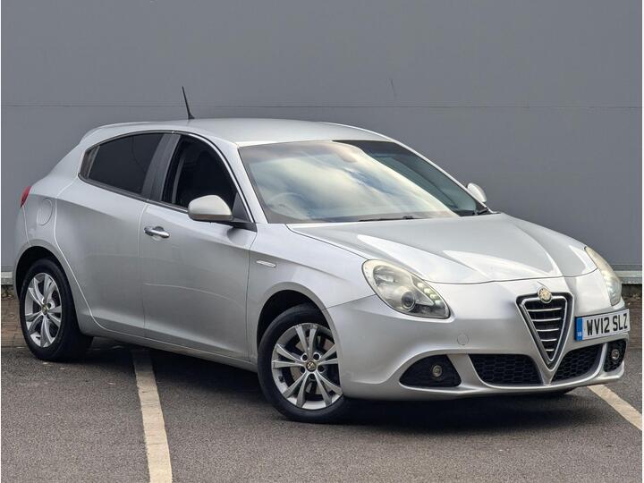 Alfa Romeo Giulietta 2.0 JTDM-2 Lusso Euro 5 (s/s) 5dr