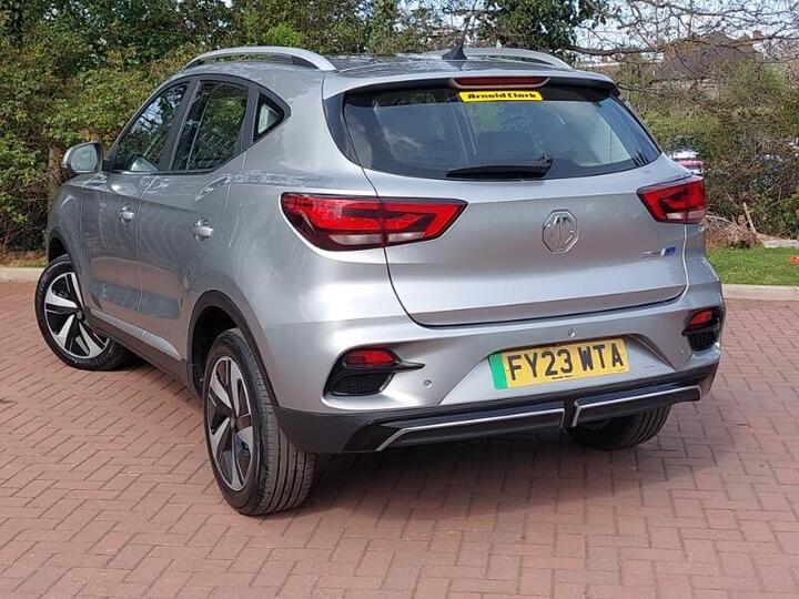 MG MG ZS 72.6kWh Trophy Connect Long Range Auto 5dr