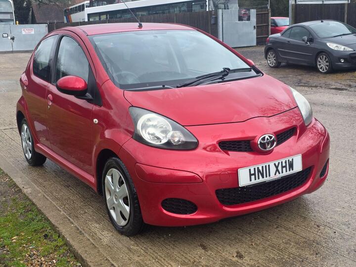 Toyota AYGO 1.0 VVT-i Ice Euro 5 5dr
