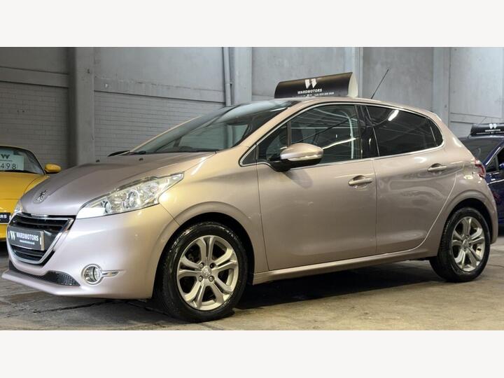 Peugeot 208 1.2 VTi Allure Euro 5 5dr