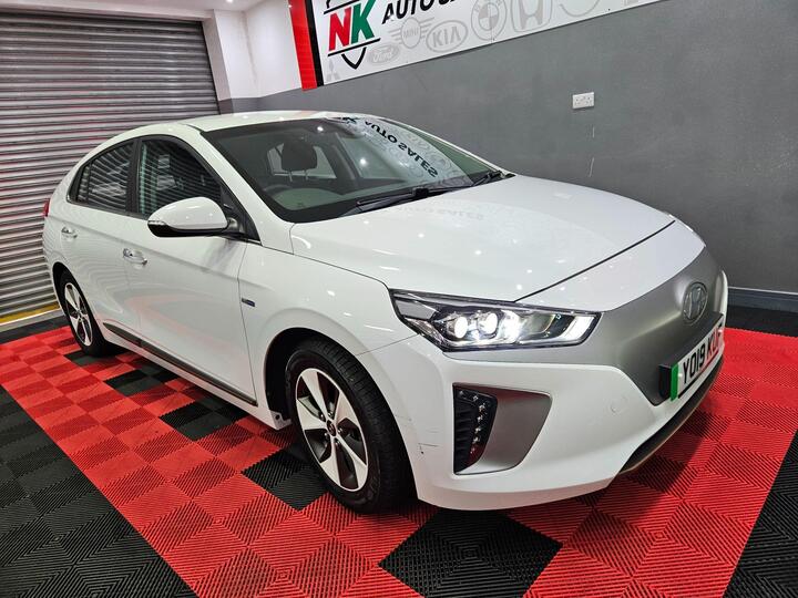 Hyundai IONIQ 28kWh Premium Auto 5dr