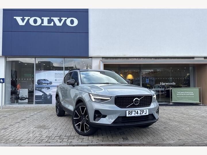 Volvo XC40 2.0 B4 MHEV Ultra Dark DCT Auto Euro 6 (s/s) 5dr