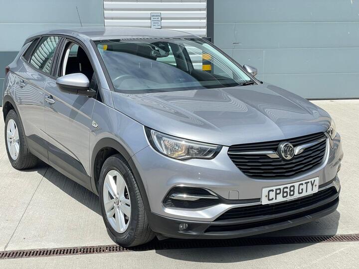 Vauxhall Grandland X 1.2 Turbo SE Euro 6 (s/s) 5dr