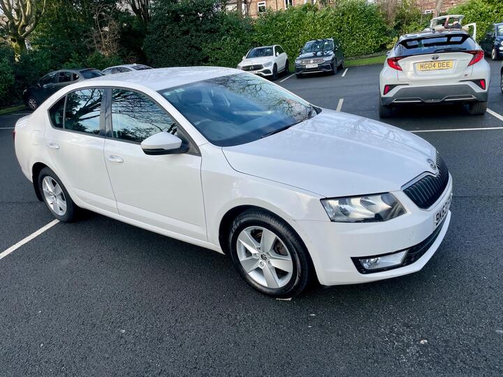 Skoda Octavia 1.4 TSI SE Euro 5 (s/s) 5dr Skoda Octavia 1.4 TSI SE Euro 5 (s/s) 5dr
