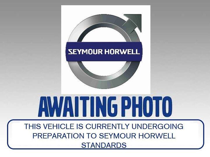 Volvo XC40 2.0 B3 MHEV Plus DCT Auto Euro 6 (s/s) 5dr