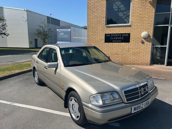 Mercedes-Benz C-CLASS 1.8 C180 Elegance 4dr