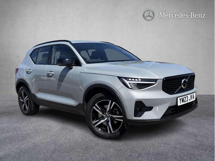 Volvo Xc40 2.0 B3 MHEV Plus Dark DCT Auto Euro 6 (s/s) 5dr