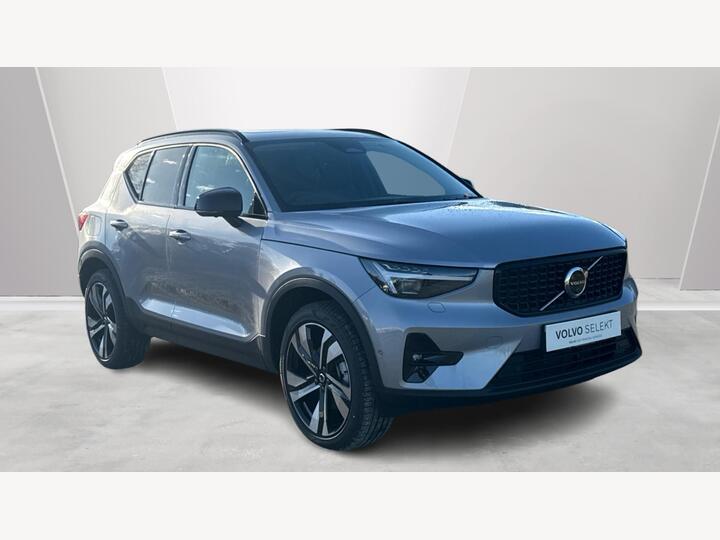 Volvo XC40 2.0 B4 MHEV Ultra Dark DCT Auto Euro 6 (s/s) 5dr