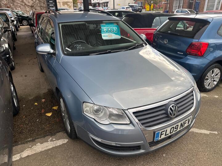 Volkswagen Passat 2.0 TDI Highline Euro 5 5dr Volkswagen Passat 2.0 TDI Highline Euro 5 5dr