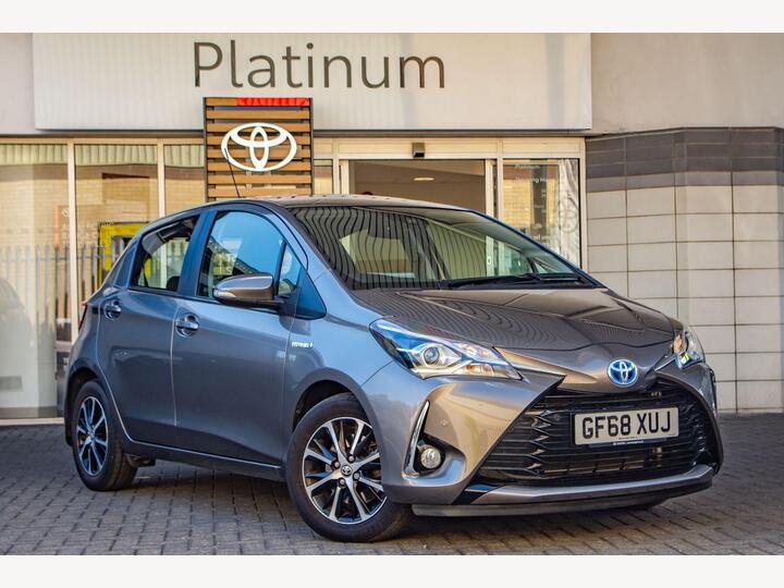 Toyota Yaris 1.5 VVT-h Icon Tech E-CVT Euro 6 (s/s) 5dr