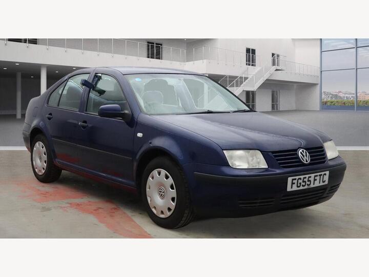 Volkswagen Bora 1.6 S 4dr