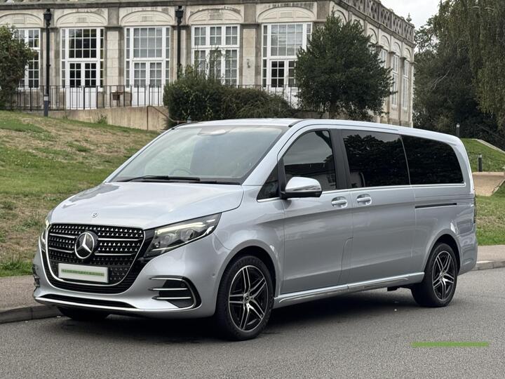 Mercedes-Benz V Class 2.0 V300d Premium G-Tronic+ Euro 6 (s/s) 5dr (8 Seat, Extra Long) Mercedes-Benz V Class 2.0 V300d Premium G-Tronic+ Euro 6 (s/s) 5dr (8 Seat, Extra Long)