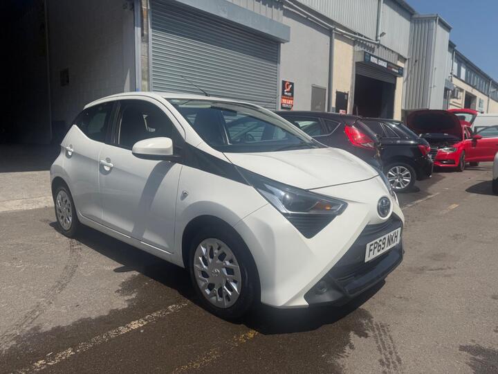 Toyota AYGO 1.0 VVT-i X-play Euro 6 5dr