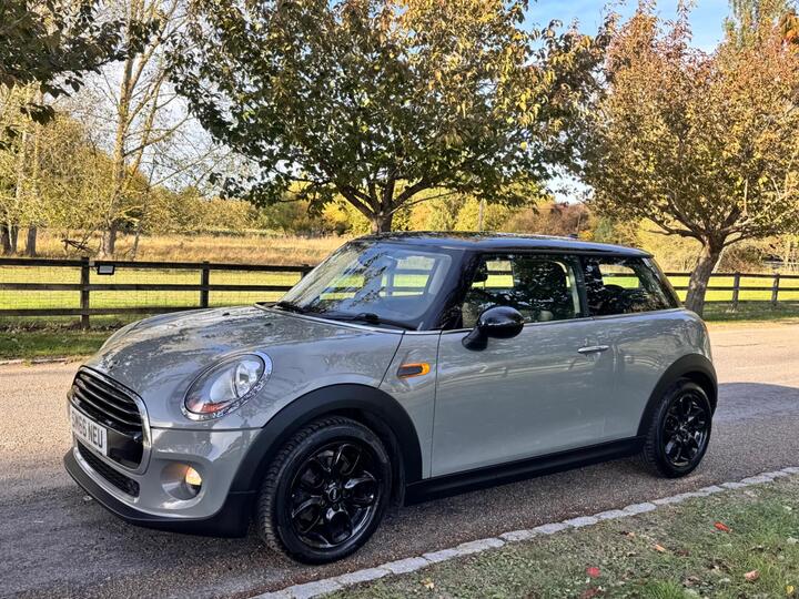 MINI Hatch 1.5 Cooper Auto Euro 6 (s/s) 3dr