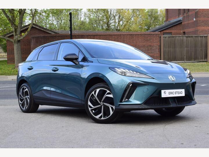 MG MG4 64kWh Premium Long Range Auto 5dr
