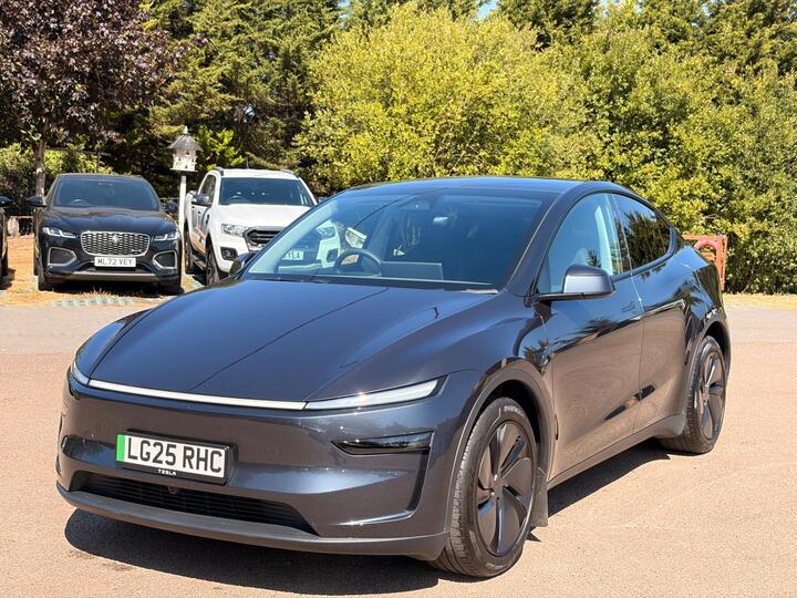 Tesla Model Y 62.5kWh Auto RWD 5dr