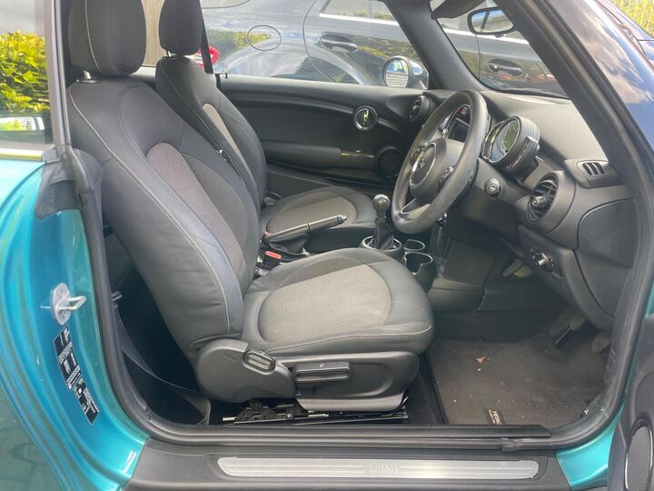 MINI Convertible 1.5 Cooper Classic Euro 6 (s/s) 2dr