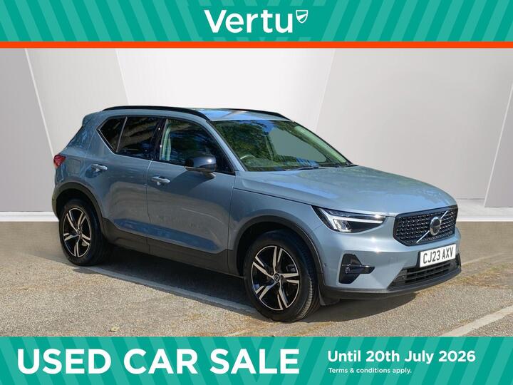 Volvo XC40 2.0 B3 MHEV Plus Dark DCT Auto Euro 6 (s/s) 5dr