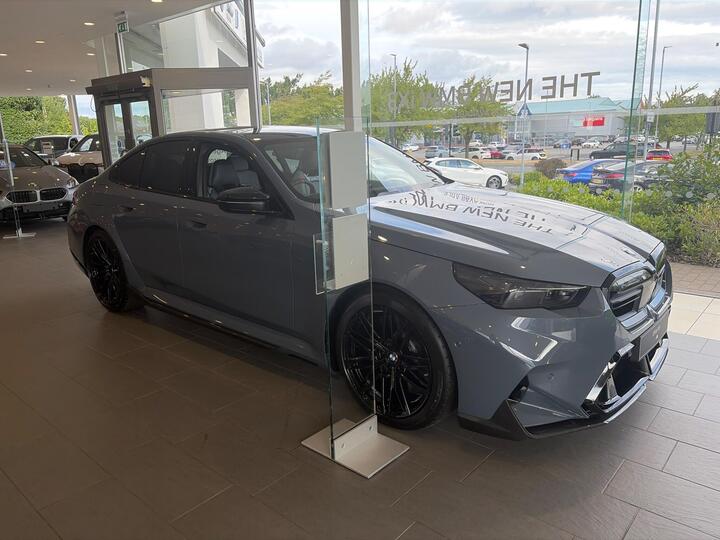 BMW M5 4.4 22.1kWh Steptronic XDrive Euro 6 (s/s) 4dr