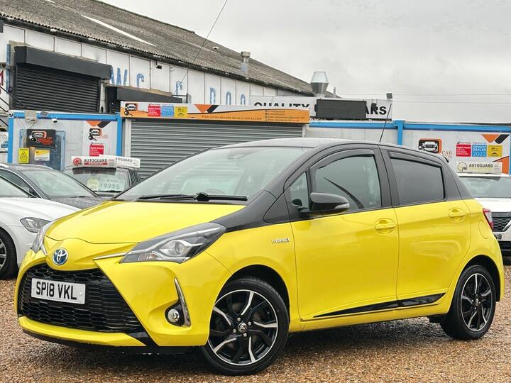Toyota Yaris 1.5 VVT-h Yellow Bi-Tone Limited Edition E-CVT Euro 6 (s/s) 5dr