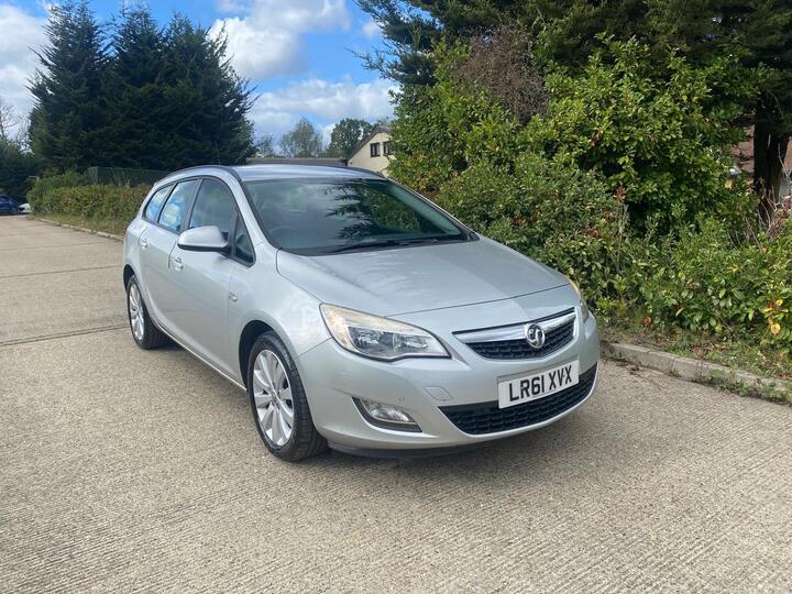 Vauxhall Astra 1.6 16V Exclusiv Sports Tourer Euro 5 5dr