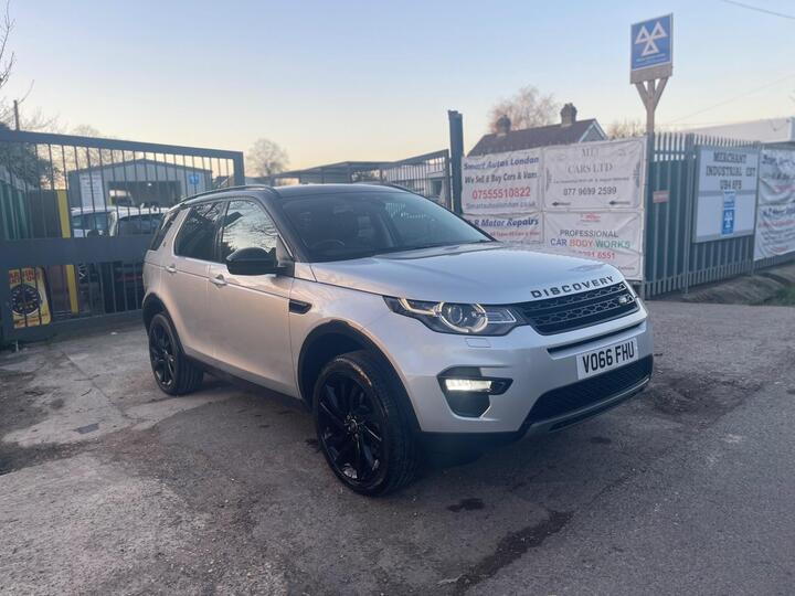 Land Rover Discovery Sport 2.0 TD4 HSE Black Auto 4WD Euro 6 (s/s) 5dr Land Rover Discovery Sport 2.0 TD4 HSE Black Auto 4WD Euro 6 (s/s) 5dr