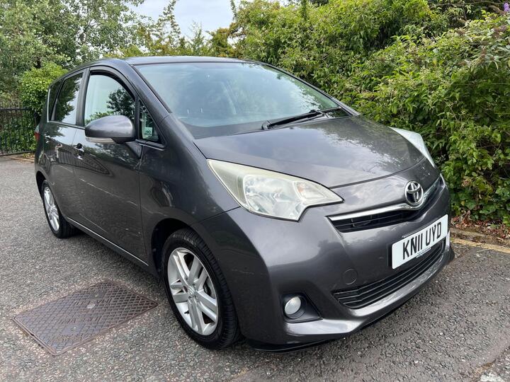 Toyota Verso S 1.33 Dual VVT-i T Spirit Euro 5 5dr
