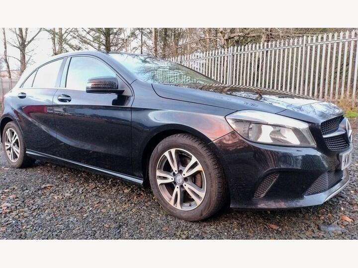 Mercedes-Benz A CLASS 1.5 A180d SE Euro 6 (s/s) 5dr Mercedes-Benz A CLASS 1.5 A180d SE Euro 6 (s/s) 5dr