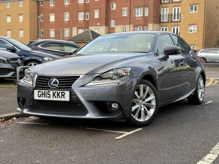 Lexus IS 2.5 300h Advance E-CVT Euro 6 (s/s) 4dr