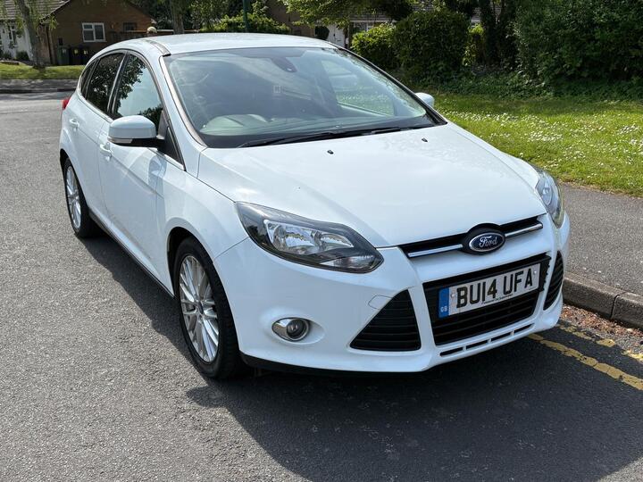 Ford Focus 1.0T EcoBoost Zetec Euro 5 (s/s) 5dr