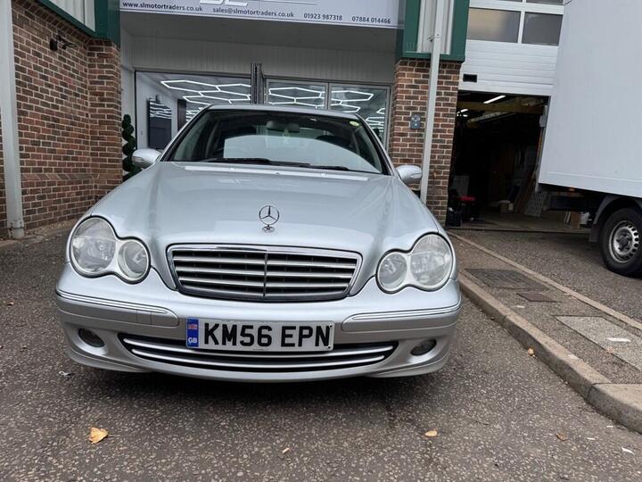 Mercedes-Benz C Class 2.5 C230 Elegance SE 7G-Tronic 4dr Mercedes-Benz C Class 2.5 C230 Elegance SE 7G-Tronic 4dr