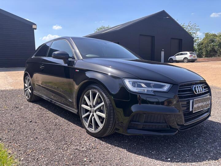 Audi A3 1.5 TFSI CoD Black Edition S Tronic Euro 6 (s/s) 3dr