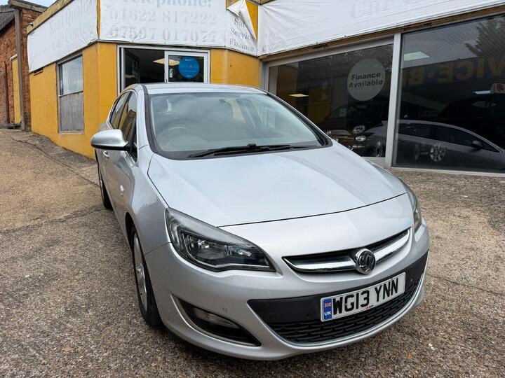 Vauxhall Astra 1.6 16v SRi Auto Euro 5 5dr