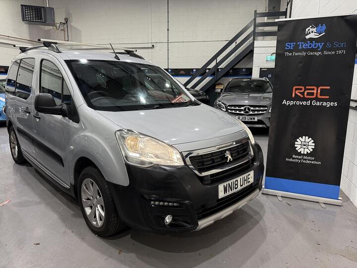 Peugeot Partner Tepee 1.2 PureTech Outdoor Euro 6 (s/s) 5dr