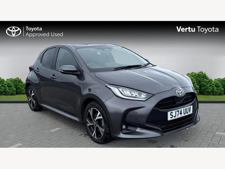 Toyota Yaris 1.5 VVT-h Design E-CVT Euro 6 (s/s) 5dr
