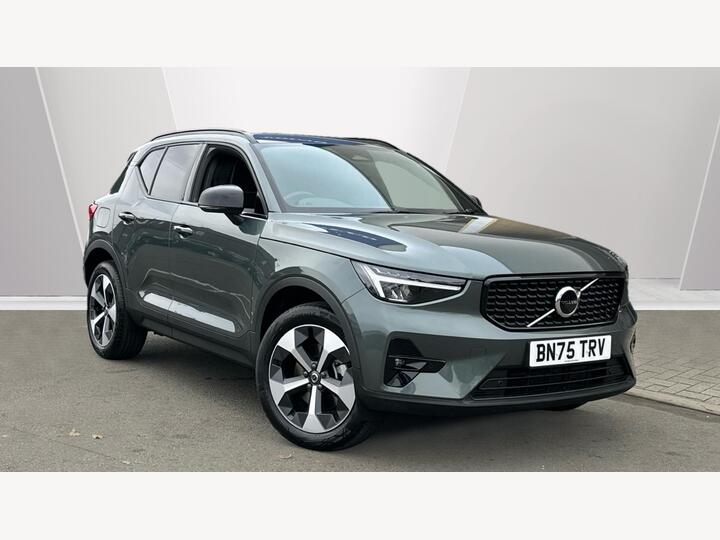 Volvo XC40 2.0 B3 MHEV Plus DCT Auto Euro 6 (s/s) 5dr
