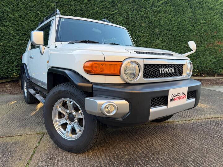 Toyota FJ CRUISER -