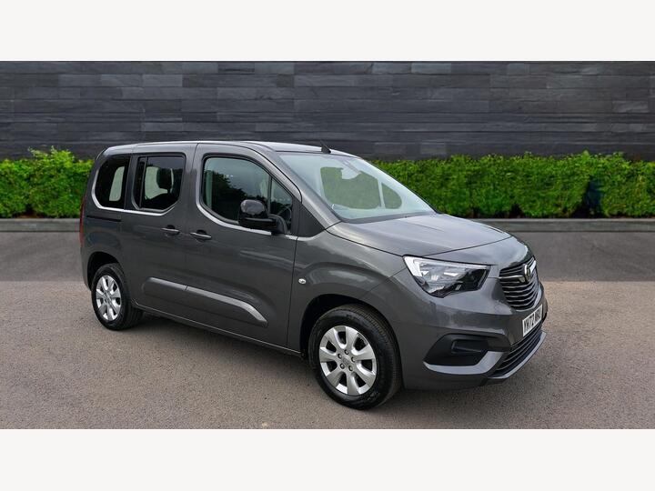 Vauxhall Combo 1.5 Turbo D SE Euro 6 (s/s) 5dr Vauxhall Combo 1.5 Turbo D SE Euro 6 (s/s) 5dr