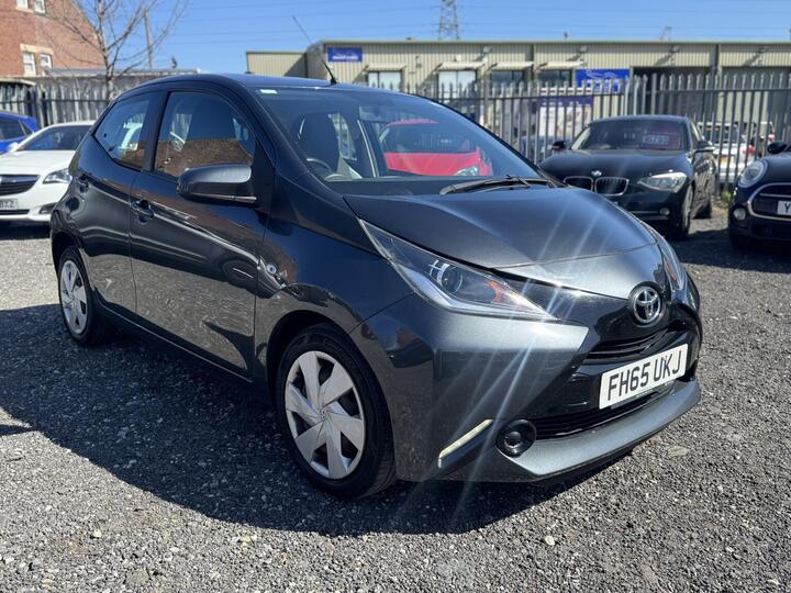 Toyota AYGO 1.0 VVT-i X-play Euro 5 5dr Euro 5