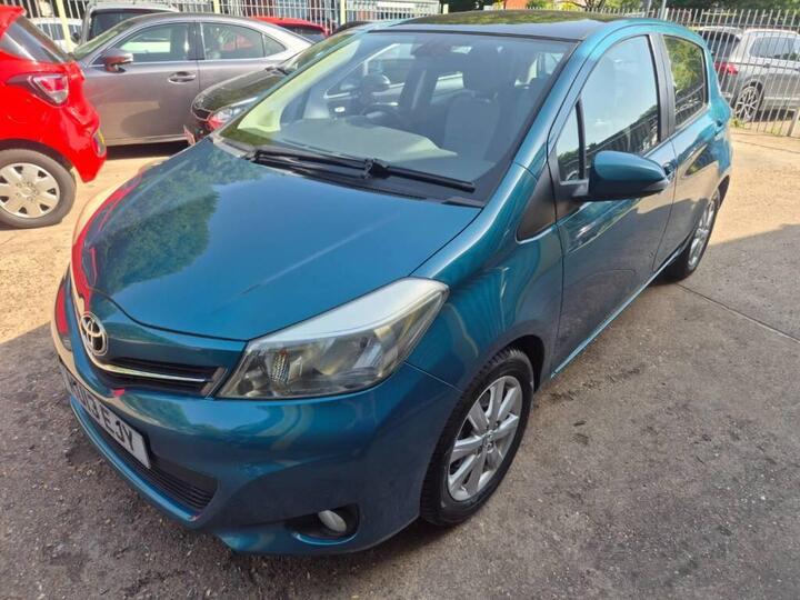 Toyota Yaris 1.33 Dual VVT-i T Spirit Euro 5 5dr