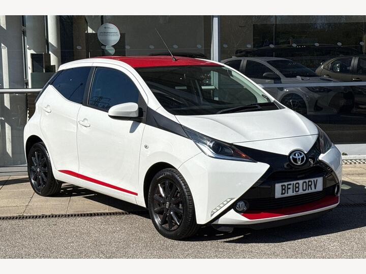 Toyota AYGO 1.0 VVT-i X-press X-shift Euro 6 5dr