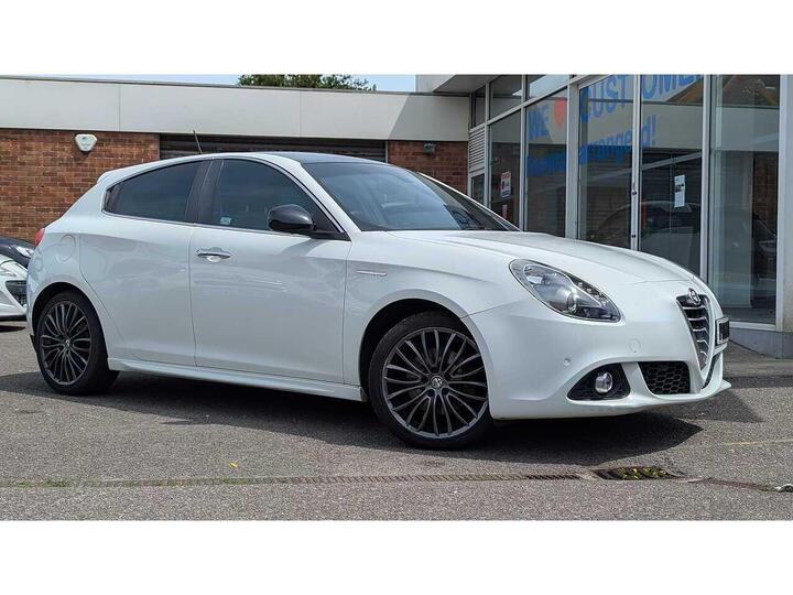 Alfa Romeo Giulietta 1.4 TB MultiAir Collezione TCT Euro 6 (s/s) 5dr Alfa Romeo Giulietta 1.4 TB MultiAir Collezione TCT Euro 6 (s/s) 5dr