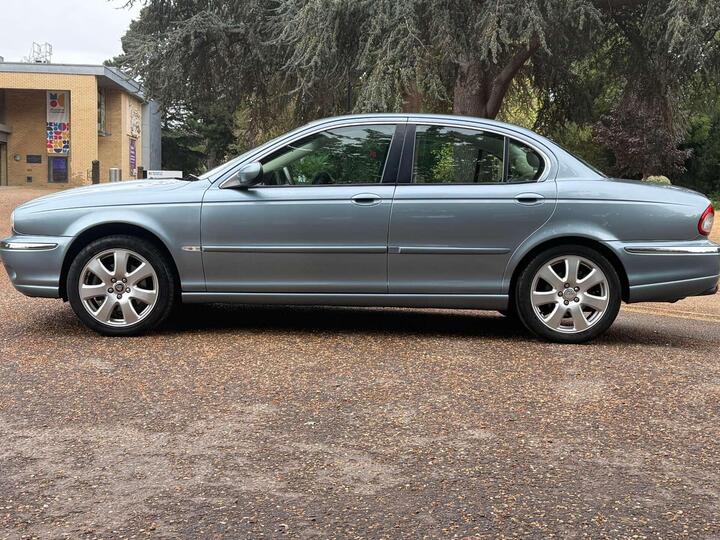 Jaguar X-TYPE 2.1 V6 SE Plus 4dr